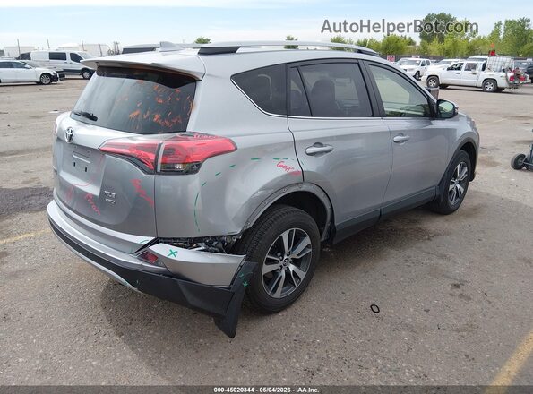 JTMRFREV9JJ196370 2018 TOYOTA LE Silver Trasero derecho