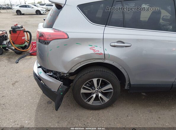 JTMRFREV9JJ196370 2018 TOYOTA LE Silver 
