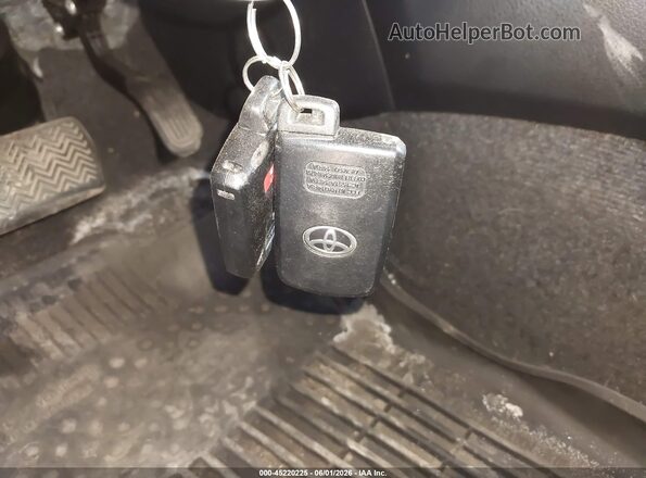 JTMRFREVXJJ223091 2018 TOYOTA RAV4 Silver Dashboard view