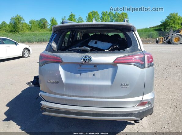JTMRFREVXJJ223091 2018 TOYOTA RAV4 Silver 