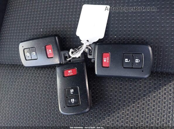 JTMRJREV4JD248324 2018 TOYOTA LE Серебряный Вид панели приборов