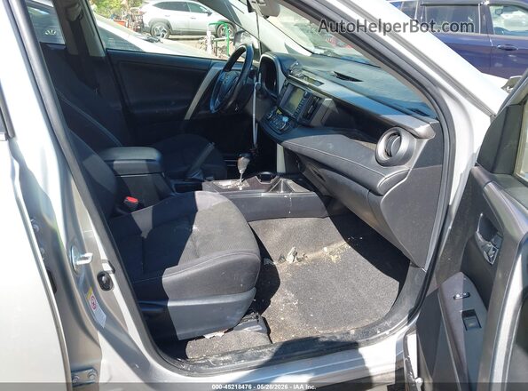 JTMRJREVXGD031983 2016 TOYOTA RAV4 HYBRID Silver Вид салону спереду