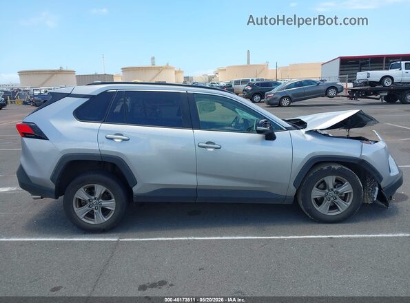 JTMW1RFV5RJ030200 2024 TOYOTA RAV4 Silver Սարքավորումների վահանակի տեսք