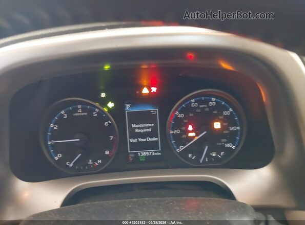 JTMWFREV3HJ107924 2017 TOYOTA RAV4 Red Հետևի նստատեղերի տեսք