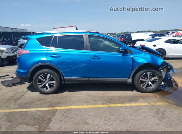 JTMWFREV4HJ705942 2017 TOYOTA RAV4 Blue Вид задньої частини салону