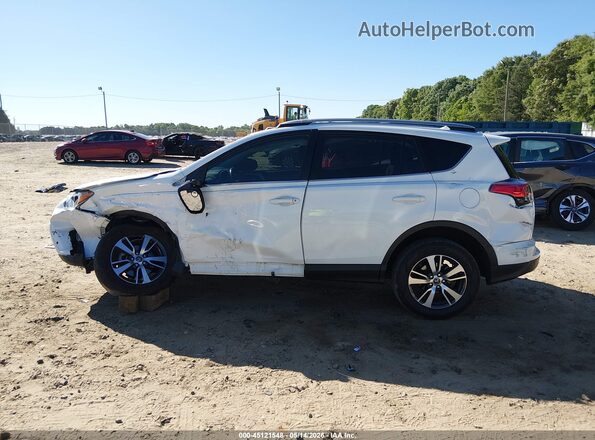 JTMWFREV4JD123070 2018 TOYOTA RAV4 White 