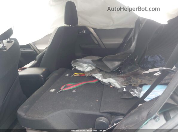 JTMWFREV5JJ744707 2018 TOYOTA RAV4 White VIN կոդի պիտակի տեսք