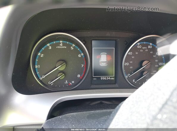 JTMWFREV6JJ737698 2018 TOYOTA LE White Vista de los asientos traseros
