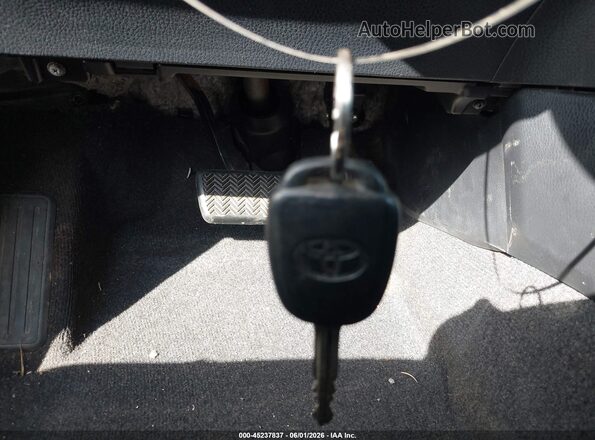 JTMWFREV8HJ700209 2017 TOYOTA RAV4 Gray 