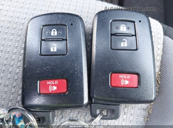 JTMWFREVXHD107899 2017 TOYOTA RAV4 Синий Вид панели приборов