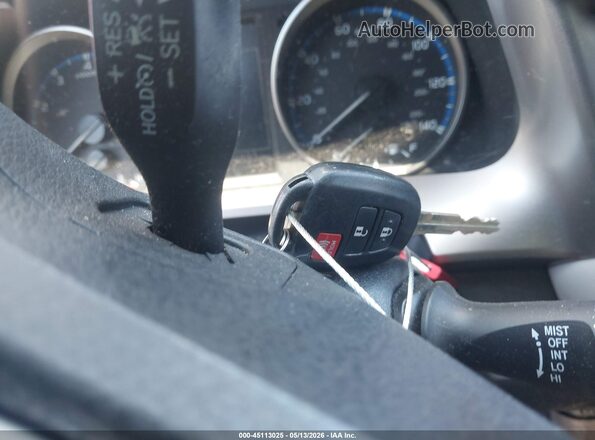 JTMWFREVXHJ128446 2017 TOYOTA LE Красный Вид панели приборов