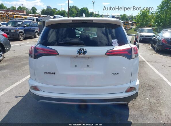 JTMWFREVXJD117516 2018 TOYOTA LE White 