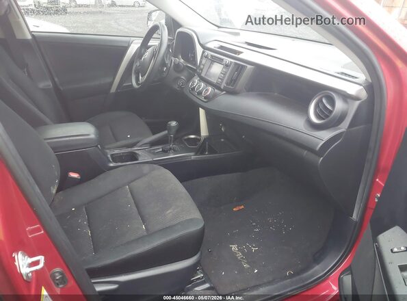 JTMZFREV0HJ144894 2017 TOYOTA RAV4 Red Вид салону спереду