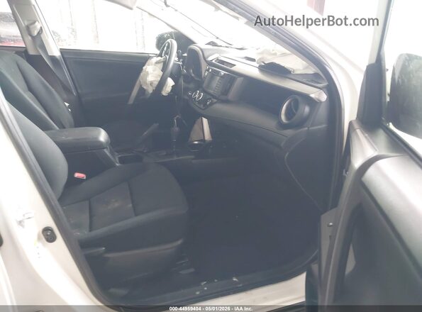 JTMZFREV0HJ702498 2017 TOYOTA LE Белый Вид салона спереди