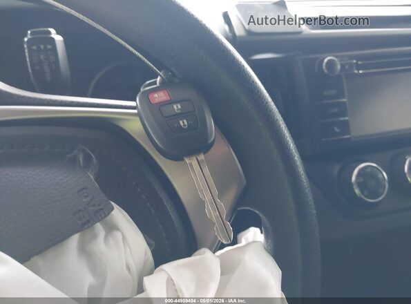 JTMZFREV0HJ702498 2017 TOYOTA LE Белый Вид панели приборов