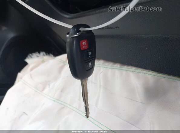 JTMZFREV0JJ729156 2018 TOYOTA LE White Vista del salpicadero