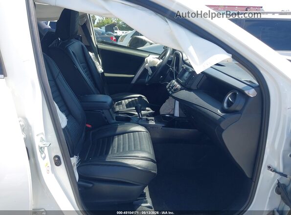 JTMZFREV0JJ729156 2018 TOYOTA LE White Vista interior delantera