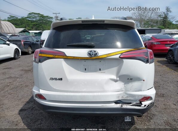 JTMZFREV2JJ745844 2018 TOYOTA LE White 