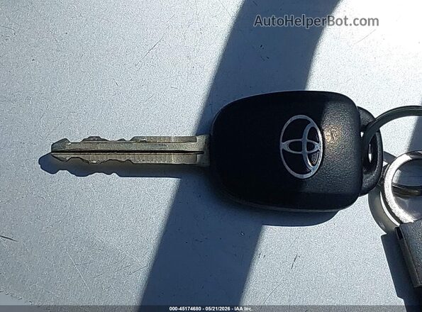 JTMZFREV4JJ166869 2018 TOYOTA RAV4 White Առջևի վահանակի տեսք