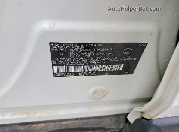 JTMZFREV6HJ702232 2017 TOYOTA RAV White 