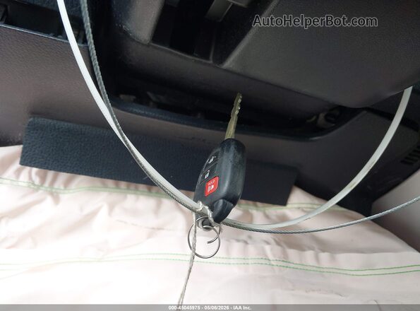 JTMZFREV7JJ735049 2018 TOYOTA LE Blue Vista del salpicadero
