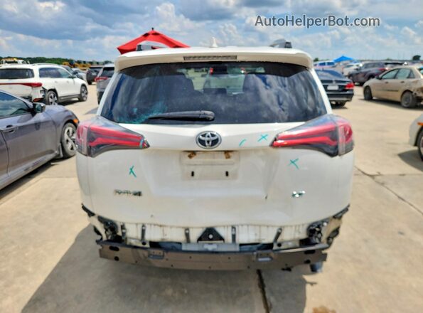 JTMZFREV8JJ747646 2018 TOYOTA RAV4 White 