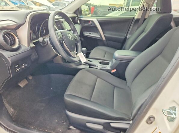 JTMZFREV8JJ747646 2018 TOYOTA RAV4 White 
