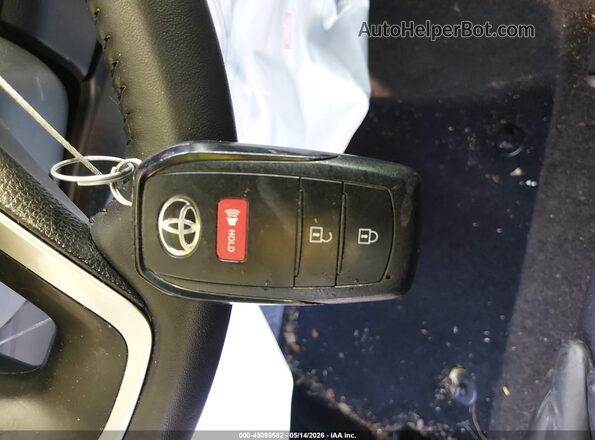 JTND4MBE9R3224056 2024 TOYOTA LL White Вид панелі приладів