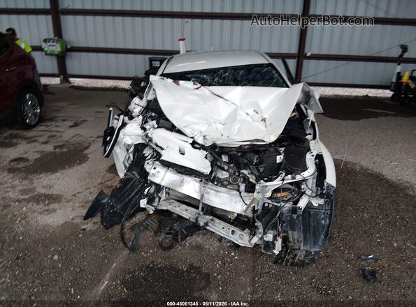 JTNKHMBX3J1006949 2018 TOYOTA LE Белый Вид панели приборов