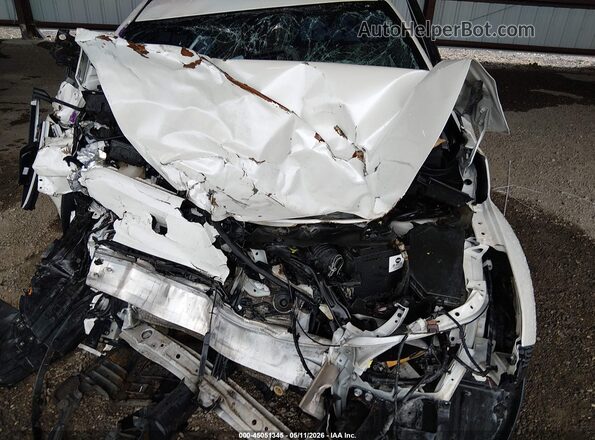 JTNKHMBX3J1006949 2018 TOYOTA LE Белый Вид сзади