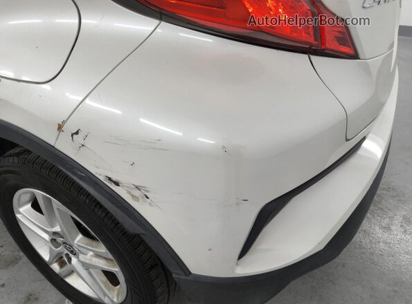 JTNKHMBX3M1105954 2021 TOYOTA C-HR White 