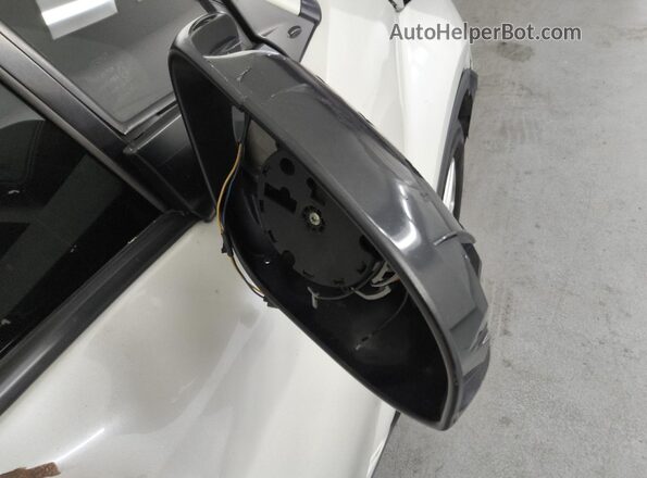 JTNKHMBX3M1105954 2021 TOYOTA C-HR White 