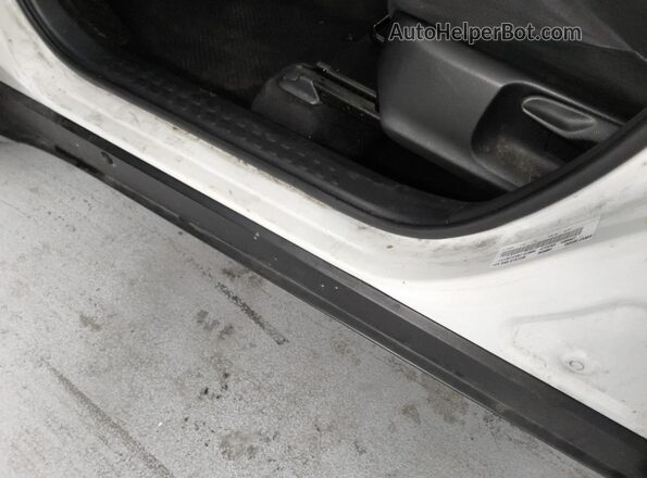 JTNKHMBX3M1105954 2021 TOYOTA C-HR White 