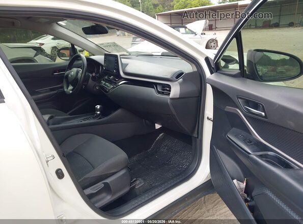 JTNKHMBX5L1080666 2020 TOYOTA C-HR Белый Вид салона спереди