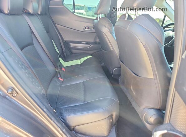 JTNKHMBX9L1084011 2020 TOYOTA C-HR Gray 