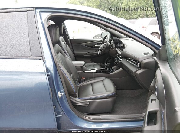 KL47LBE28RB204973 2024 BUICK OTHER Light Blue Вид салону спереду