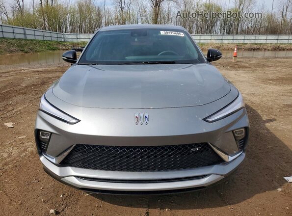 KL47LBEP0SB028518 2025 BUICK OTHER Silver Widok z przodu