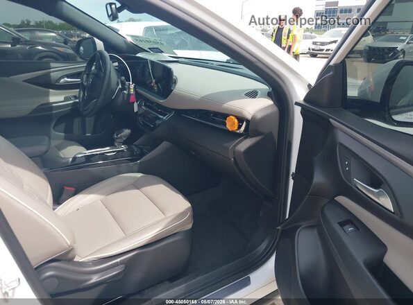 KL47LCEP0SB061069 2025 BUICK OTHER White Vista interior delantera