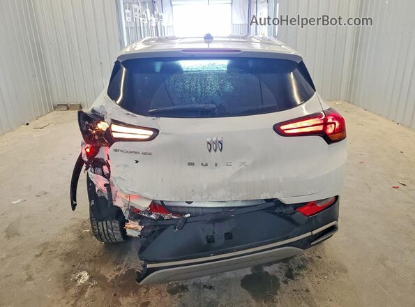 KL4AMBS20RB217496 2024 BUICK ENCORE White Вид ззаду