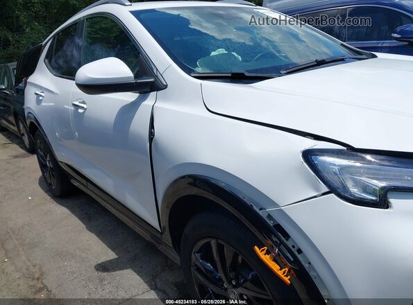 KL4AMDSL4RB082978 2024 BUICK ENCORE White Սալոնի հետևի տեսք