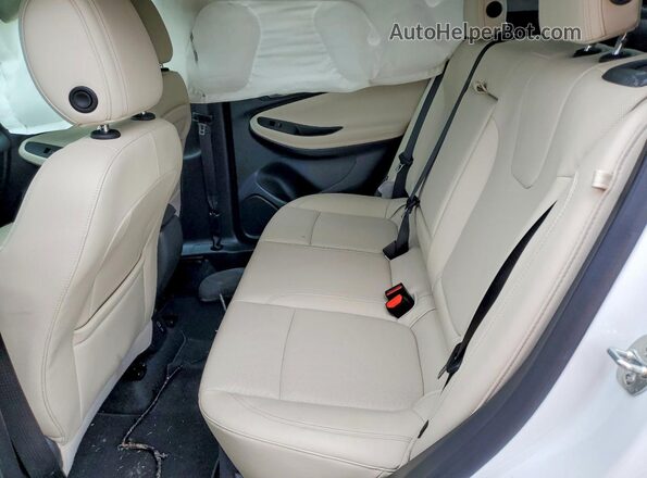 KL4AMDSL6RB215238 2024 BUICK ENCORE White Widok wnętrza z tyłu
