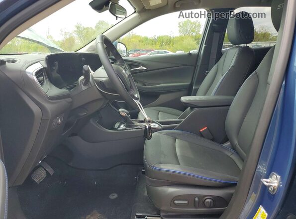 KL4AMESL5TB064440 2026 BUICK ENCORE Синий Вид салона спереди