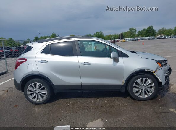 KL4CJASB7JB543859 2018 BUICK ENCORE Silver Widok wnętrza z tyłu