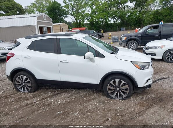 KL4CJCSBXJB527117 2018 BUICK ENCORE White Սալոնի հետևի տեսք