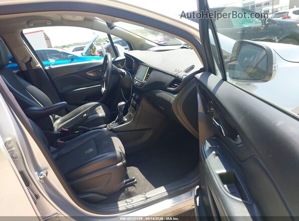 KL4CJESB7JB514675 2018 BUICK ENCORE Silver Սալոնի դիմացի տեսք