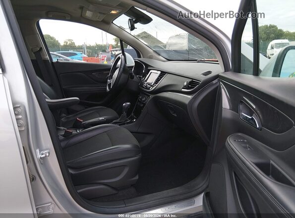 KL4CJESM0NB535360 2022 BUICK ENCORE Silver Вид салону спереду
