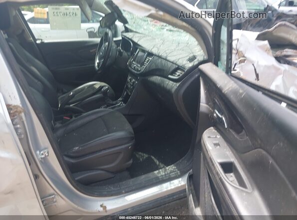 KL4CJESM2NB530158 2022 BUICK ENCORE Silver Vista interior delantera