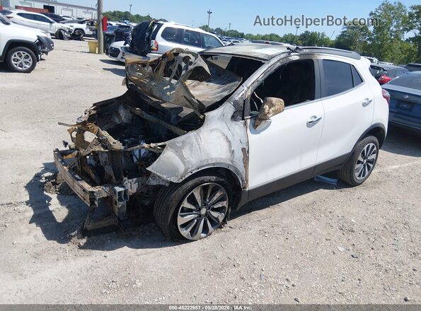 KL4CJESM5MB372574 2021 BUICK ENCORE White Առջևի ձախ երեք քառորդ տեսարան