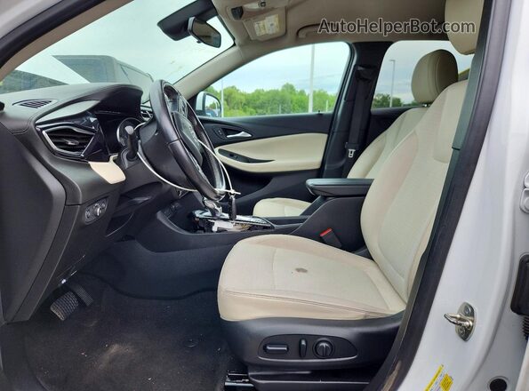 KL4MMBS29LB083107 2020 BUICK ENCORE White წინა სალონის ხედი
