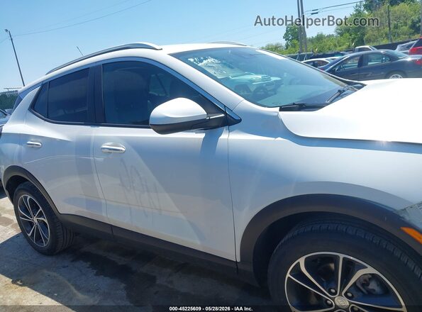 KL4MMDS29PB097994 2023 BUICK ENCORE White Vista interior trasera